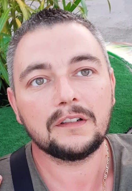 Perfil de Manek