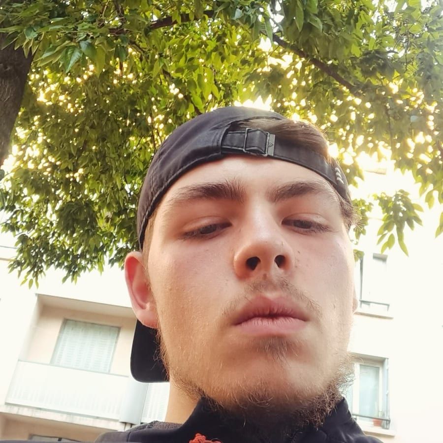 Perfil de Aaronn